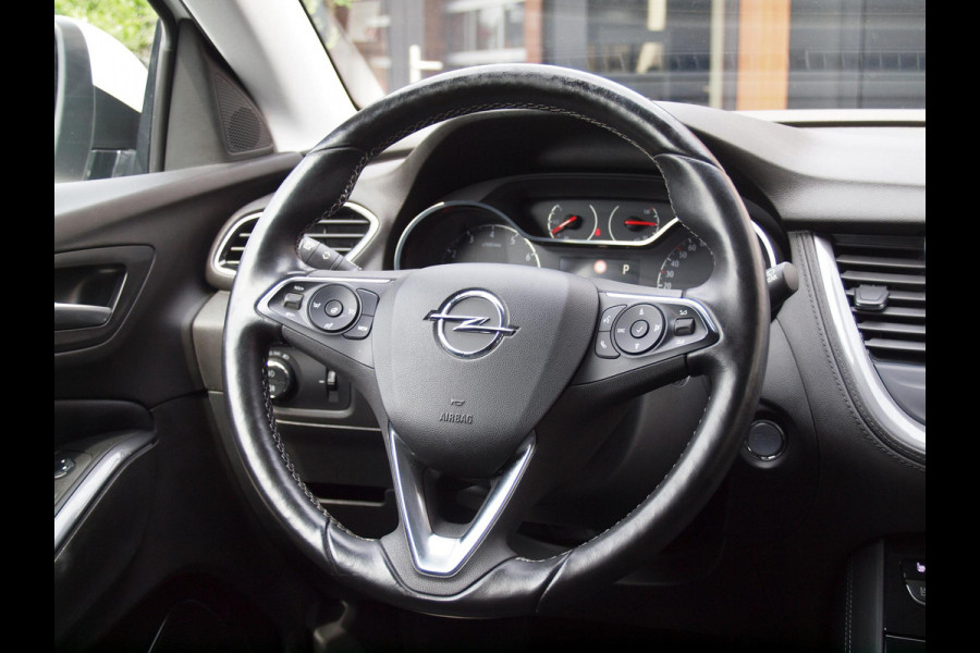 Opel Grandland X 1.2 Turbo Innovation | Gereviseerde motor | Automaat | Camera | Apple Carplay | Leer | Trekhaak |