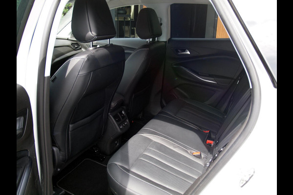 Opel Grandland X 1.2 Turbo Innovation | Gereviseerde motor | Automaat | Camera | Apple Carplay | Leer | Trekhaak |