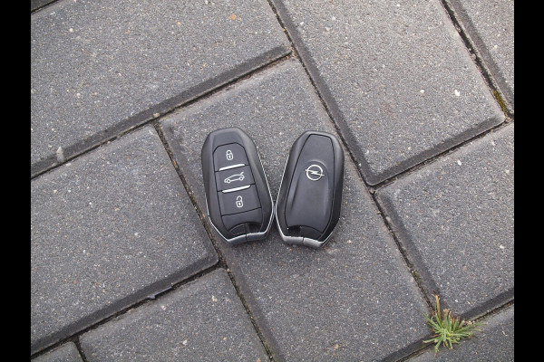 Opel Grandland X 1.2 Turbo Innovation | Gereviseerde motor | Automaat | Camera | Apple Carplay | Leer | Trekhaak |