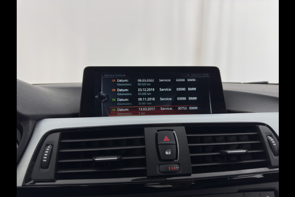 BMW 4 Serie Gran Coupé 420d Centennial High Executive (INCL-BTW) Aut. *NAVI-FULLMAP | FULL-LEATHER | HEATED- COMFORTSEATS | ECC | BI-XENON | KEYLESS | MEMORY-PACK | PDC | 18'' ALU*