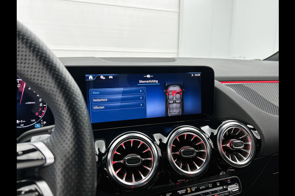 Mercedes-Benz GLA 250 e AMG Plug-In Hybride 5 spaaks lichtmetalen velgen | Navigatie | Parking support met camera | Inclusief 24 maanden MB Certified garantie voor Europa.