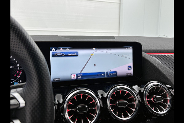 Mercedes-Benz GLA 250 e AMG Plug-In Hybride 5 spaaks lichtmetalen velgen | Navigatie | Parking support met camera | Inclusief 24 maanden MB Certified garantie voor Europa.