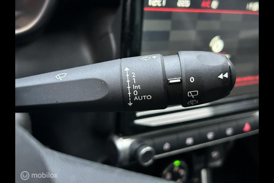 Citroën C3 Aircross 1.2 PureTech Max 110 PK 17" LM / FM nav / camera / LED