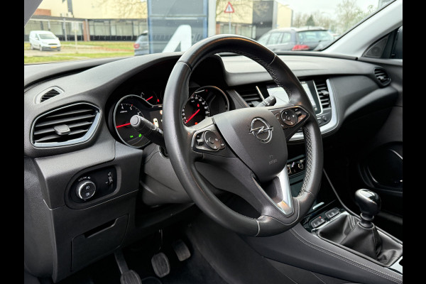 Opel Grandland X BWJ 2019 | 1.2T 131PK Bus. Executive | TREKHAAK | PANO DAK | CLIMA | NAVI | 18'' LMV | CARPLAY | SPORTSTOELEN | PDC 2X