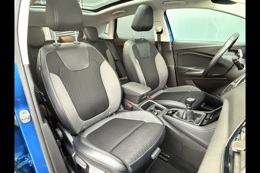 Opel Grandland X BWJ 2019 | 1.2T 131PK Bus. Executive | TREKHAAK | PANO DAK | CLIMA | NAVI | 18'' LMV | CARPLAY | SPORTSTOELEN | PDC 2X