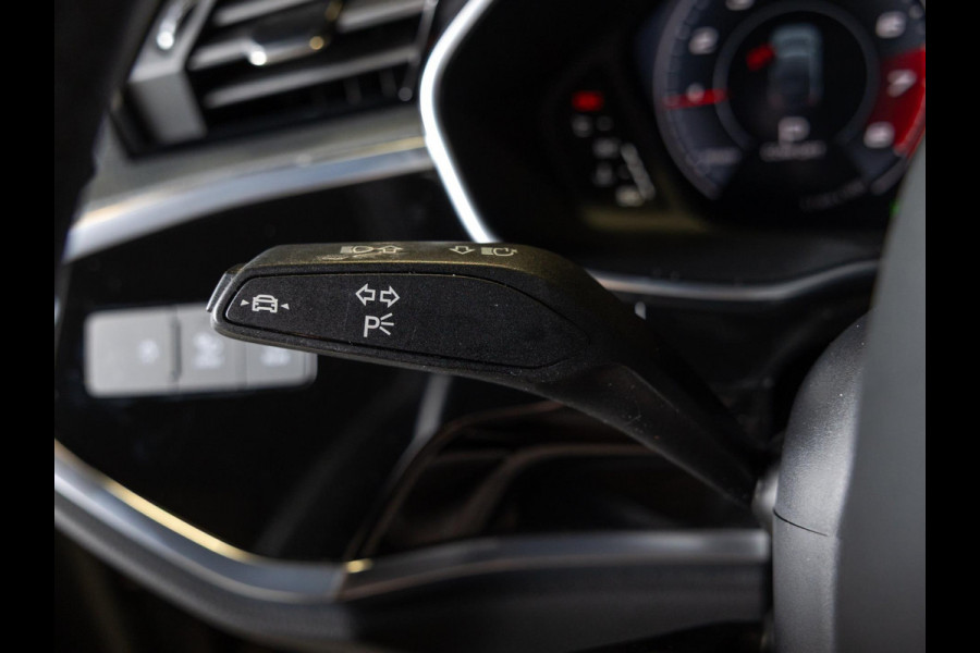 Audi Q3 Sportback 35 TFSI Business Edition / 150pk / Panorama dak / Keyless / Rondomzicht camera /