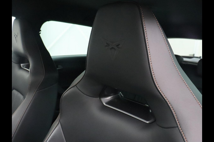 CUPRA Leon 1.4 eHybrid VZ | 245pk | Leder | Stoelverwarming | Camera | Carplay | Memory | Sfeerverlichting | Navigatie | Adaptive cruise | Keyless | Sportstoelen | Full LED | 19'' | PHEV | Plug In