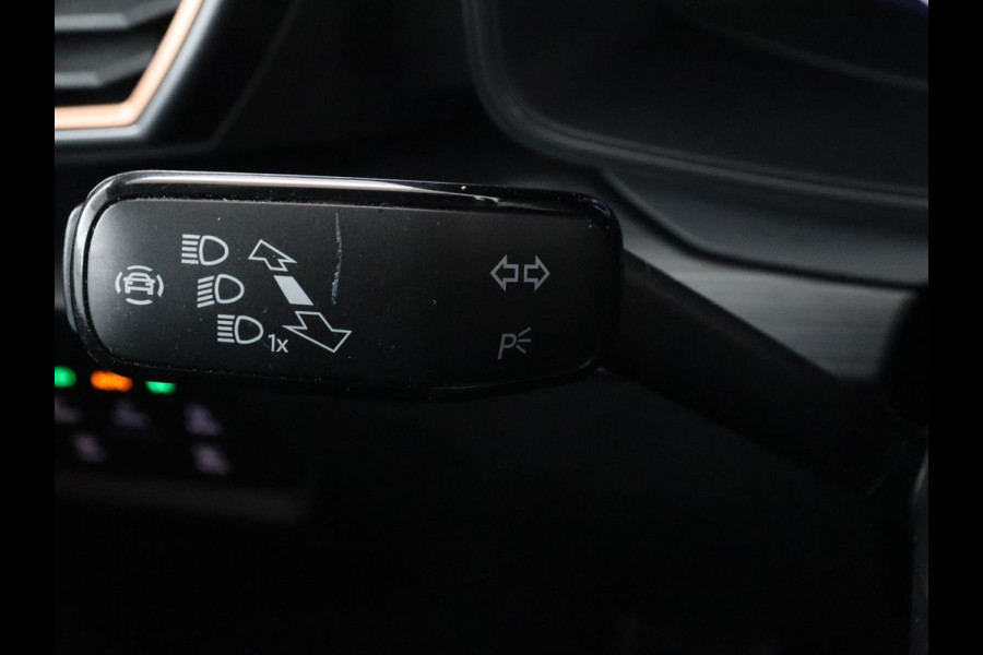 CUPRA Leon 1.4 eHybrid VZ | 245pk | Leder | Stoelverwarming | Camera | Carplay | Memory | Sfeerverlichting | Navigatie | Adaptive cruise | Keyless | Sportstoelen | Full LED | 19'' | PHEV | Plug In