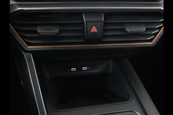 CUPRA Leon 1.4 eHybrid VZ | 245pk | Leder | Stoelverwarming | Camera | Carplay | Memory | Sfeerverlichting | Navigatie | Adaptive cruise | Keyless | Sportstoelen | Full LED | 19'' | PHEV | Plug In