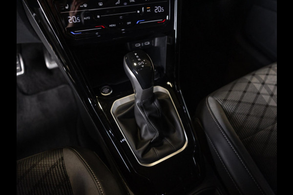 Volkswagen T-Roc 1.5 TSI R-Line Blackstyle / 150pk / Stoel en stuur verwarming / Achteruitrij camera / Keyless /