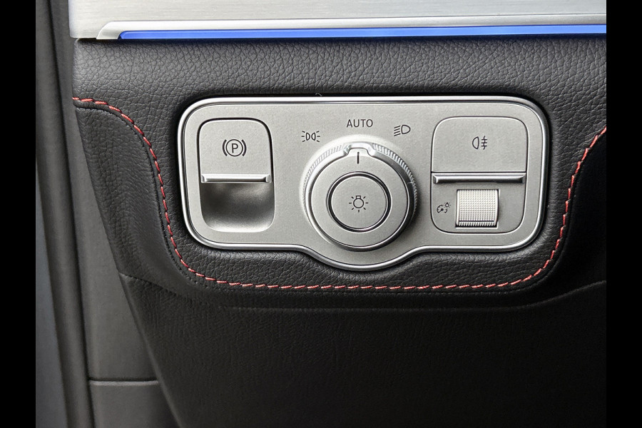 Mercedes-Benz GLE Mercedes-AMG 53 Hybrid 4MATIC+ Premium AMG Premium | Night Pakket | 22 Inch Velgen | Trekhaak | Panorama Schuif-Kanteldak. Inclusief 24 maanden Mercedes-Benz Certified garantie voor Europa.