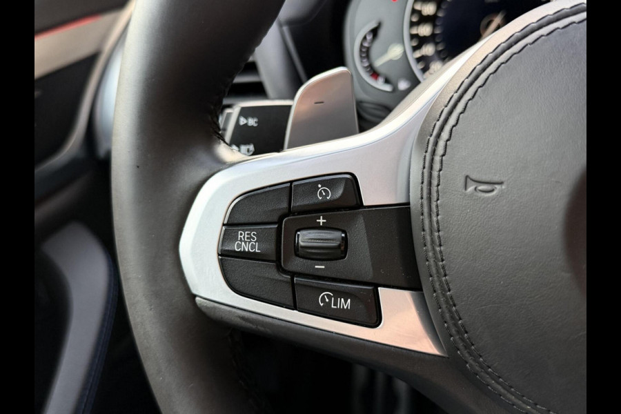 BMW X3 xDrive30i 252pk M-sport Automaat | Panoramadak | Leer | Stoelverwarming | Climate & cruise control | LED verlichting adaptief me