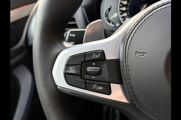 BMW X3 xDrive30i 252pk M-sport Automaat | Panoramadak | Leer | Stoelverwarming | Climate & cruise control | LED verlichting adaptief me