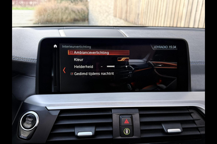 BMW X3 xDrive30i 252pk M-sport Automaat | Panoramadak | Leer | Stoelverwarming | Climate & cruise control | LED verlichting adaptief me