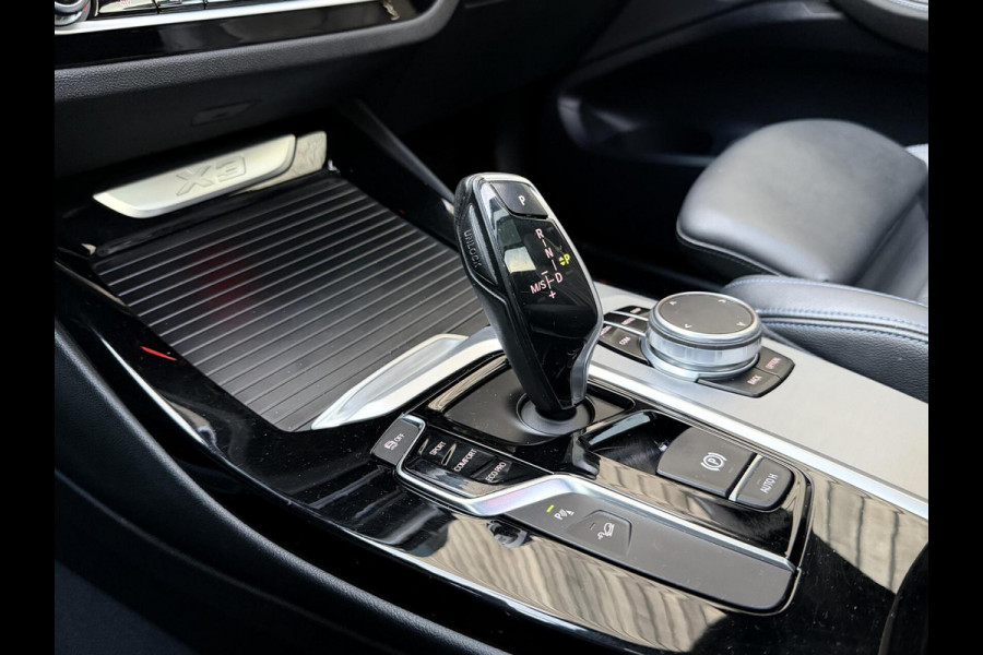 BMW X3 xDrive30i 252pk M-sport Automaat | Panoramadak | Leer | Stoelverwarming | Climate & cruise control | LED verlichting adaptief me
