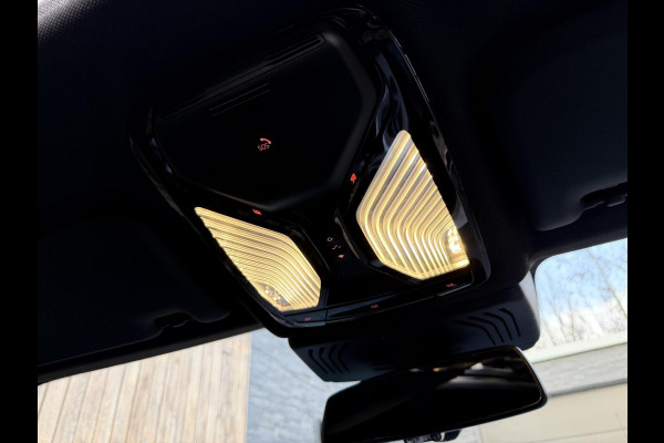 BMW X3 xDrive30i 252pk M-sport Automaat | Panoramadak | Leer | Stoelverwarming | Climate & cruise control | LED verlichting adaptief me