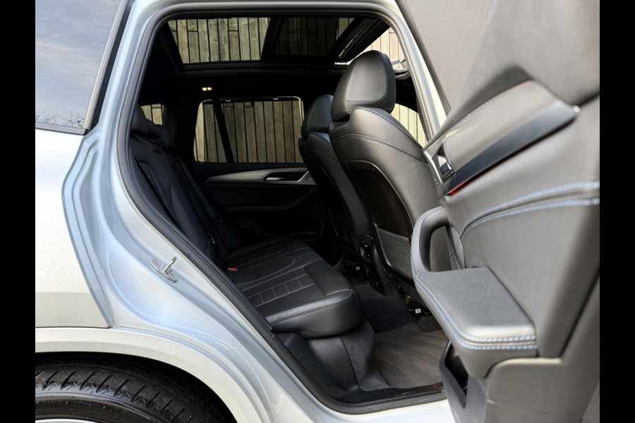 BMW X3 xDrive30i 252pk M-sport Automaat | Panoramadak | Leer | Stoelverwarming | Climate & cruise control | LED verlichting adaptief me