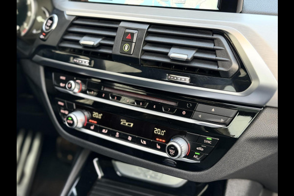 BMW X3 xDrive30i 252pk M-sport Automaat | Panoramadak | Leer | Stoelverwarming | Climate & cruise control | LED verlichting adaptief me