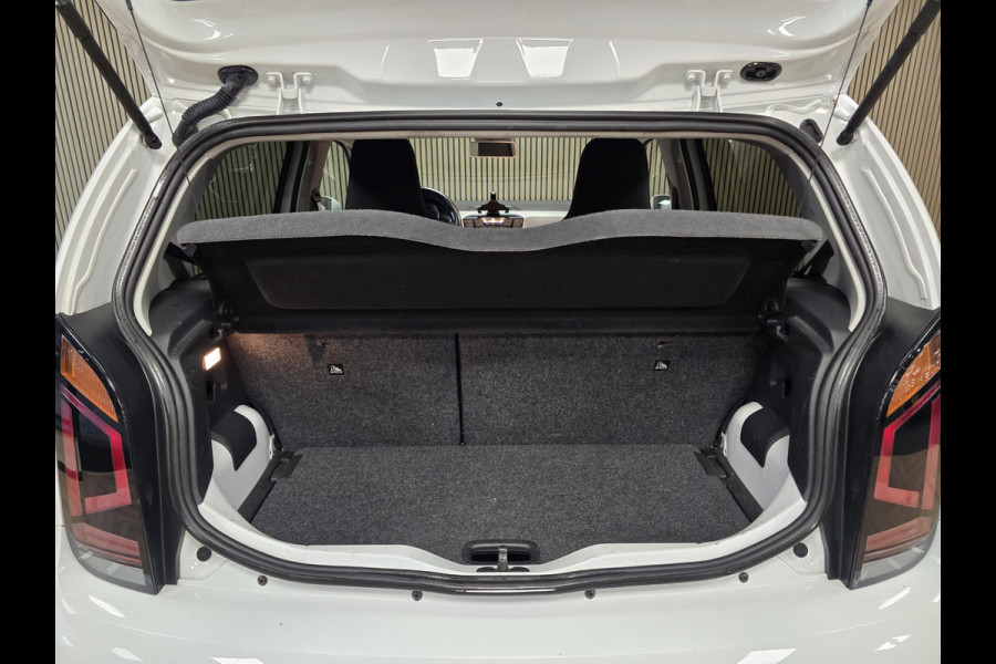 Volkswagen e-Up! E-up! AUT. CAMERA PARKEERSENSOREN CRUISE CONTROL STOELVERWARMING VOORRUITVERWARMING