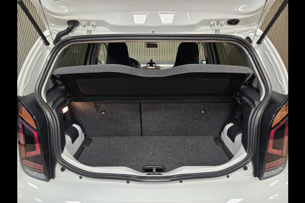 Volkswagen e-Up! E-up! AUT. CAMERA PARKEERSENSOREN CRUISE CONTROL STOELVERWARMING VOORRUITVERWARMING