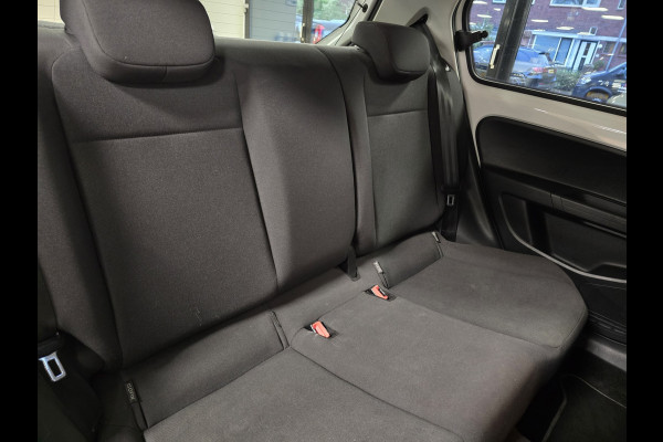 Volkswagen e-Up! E-up! AUT. CAMERA PARKEERSENSOREN CRUISE CONTROL STOELVERWARMING VOORRUITVERWARMING