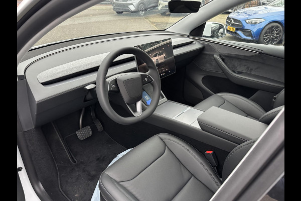 Tesla Model Y Premium Long Range AWD 75 kWh NIEUWE AUTO | AUTOPILOT| VOLLEDIGE TESLA GARANTIE T/M 12/2029 OF 80.000KM| DE HOOGVOLTACCU EN AANDRIJFLIJN TOT 2033 of 192.000KM |