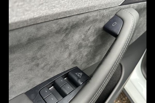 Tesla Model Y Premium Long Range AWD 75 kWh NIEUWE AUTO | AUTOPILOT| VOLLEDIGE TESLA GARANTIE T/M 12/2029 OF 80.000KM| DE HOOGVOLTACCU EN AANDRIJFLIJN TOT 2033 of 192.000KM |