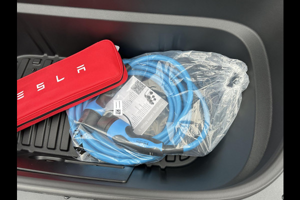 Tesla Model Y Premium Long Range AWD 75 kWh NIEUWE AUTO | AUTOPILOT| VOLLEDIGE TESLA GARANTIE T/M 12/2029 OF 80.000KM| DE HOOGVOLTACCU EN AANDRIJFLIJN TOT 2033 of 192.000KM |