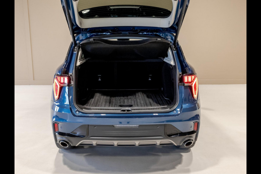 Lynk & Co 01 1.5 / 261pk / Leder / Blackstyle