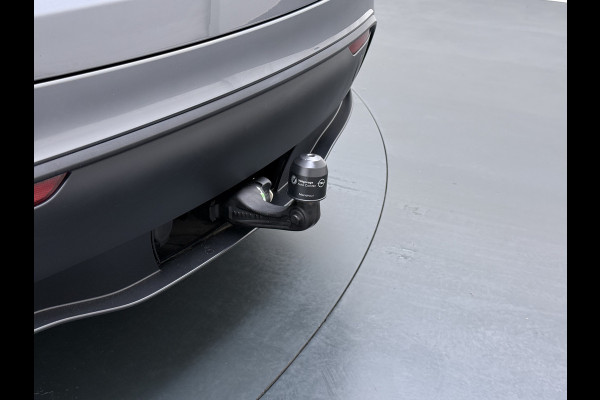 Tesla Model Y Performance 534pk 0-100 3,8 sec. Trekhaak AWD 78,1kWh Warmtepomp FSD-Comp.3 AutoPilot Carbon-Spoiler Elek.Achterklep AMD-Ryzen P Camera Navi LED ACC DAB Voorverwarmen interieur en Keyless via App One-Pedal-Drive Garantie op Accu 03-02-2031 maz. 192.000km max. 250Kw laadvermogen !