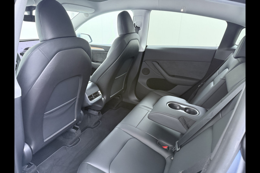 Tesla Model Y Performance 534pk 0-100 3,8 sec. Trekhaak AWD 78,1kWh Warmtepomp FSD-Comp.3 AutoPilot Carbon-Spoiler Elek.Achterklep AMD-Ryzen P Camera Navi LED ACC DAB Voorverwarmen interieur en Keyless via App One-Pedal-Drive Garantie op Accu 03-02-2031 maz. 192.000km max. 250Kw laadvermogen !
