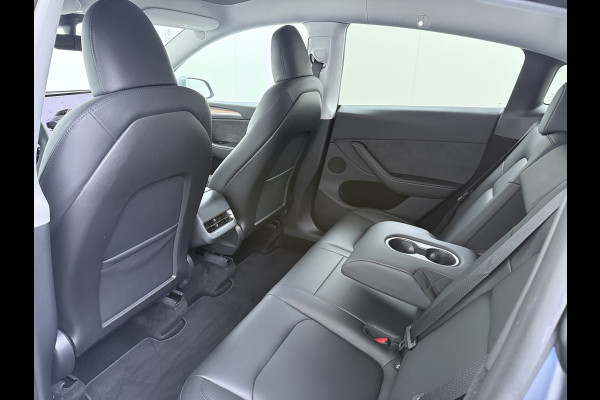 Tesla Model Y Performance 534pk 0-100 3,8 sec. Trekhaak AWD 78,1kWh Warmtepomp FSD-Comp.3 AutoPilot Carbon-Spoiler Elek.Achterklep AMD-Ryzen P Camera Navi LED ACC DAB Voorverwarmen interieur en Keyless via App One-Pedal-Drive Garantie op Accu 03-02-2031 maz. 192.000km max. 250Kw laadvermogen !
