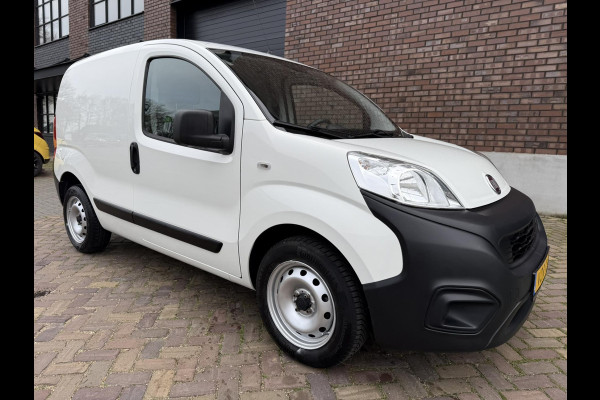 Fiat Fiorino 1.4 BENZINE / 78 PK / Airco / ALL-Season / Touchscreen met Bluetooth / PDC / 1e eigenaar /