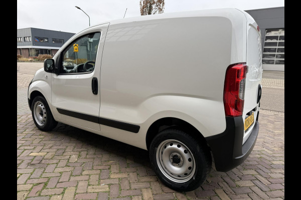 Fiat Fiorino 1.4 BENZINE / 78 PK / Airco / ALL-Season / Touchscreen met Bluetooth / PDC / 1e eigenaar /