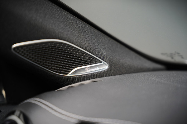 Mercedes-Benz CLA-Klasse Shooting Brake 250 e Edition | AMG Line | Panoramadak | Stoelverwarming | Camera | Keyless | Ambiance Verlichting | Cruise Control | Multibeam LED | BTW |