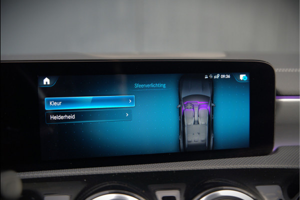 Mercedes-Benz CLA-Klasse Shooting Brake 250 e Edition | AMG Line | Panoramadak | Stoelverwarming | Camera | Keyless | Ambiance Verlichting | Cruise Control | Multibeam LED | BTW |