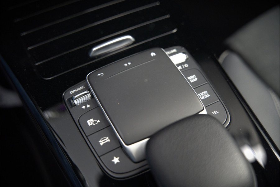 Mercedes-Benz CLA-Klasse Shooting Brake 250 e Edition | AMG Line | Panoramadak | Stoelverwarming | Camera | Keyless | Ambiance Verlichting | Cruise Control | Multibeam LED | BTW |