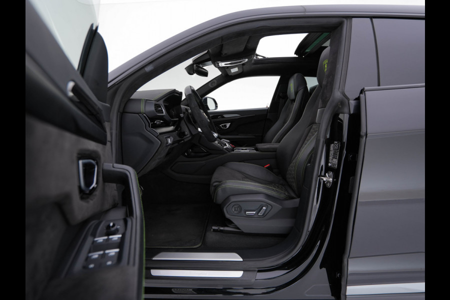 Lamborghini Urus 4.0 V8 Pearl Capsule (INCL-BTW) *CERAMIC-BRAKES | PANO | HEAD-UP | SOFT-CLOSE | LEATHER-ALCANTARA | FULL-LED | NIGHT-VISION | BANG&OLUFSEN | MEMORY-PACK | HEATED-SPORTSEATS | TOP-VIEW | ADAPTIVE-CRUISE | ...