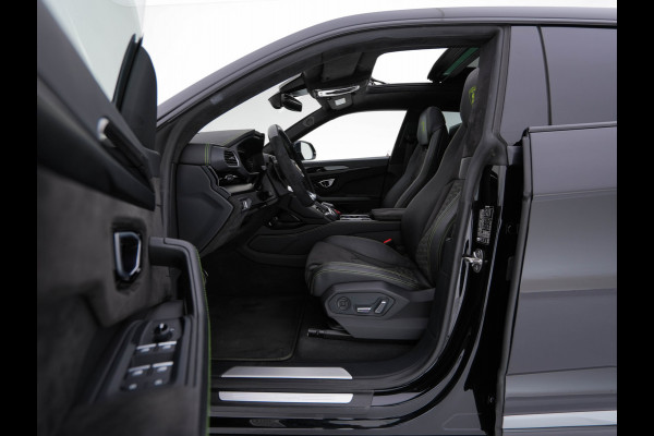 Lamborghini Urus 4.0 V8 Pearl Capsule (INCL-BTW) *CERAMIC-BRAKES | PANO | HEAD-UP | SOFT-CLOSE | LEATHER-ALCANTARA | FULL-LED | NIGHT-VISION | BANG&OLUFSEN | MEMORY-PACK | HEATED-SPORTSEATS | TOP-VIEW | ADAPTIVE-CRUISE | ...