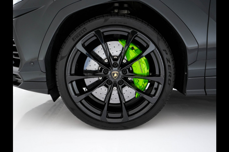 Lamborghini Urus 4.0 V8 Pearl Capsule (INCL-BTW) *CERAMIC-BRAKES | PANO | HEAD-UP | SOFT-CLOSE | LEATHER-ALCANTARA | FULL-LED | NIGHT-VISION | BANG&OLUFSEN | MEMORY-PACK | HEATED-SPORTSEATS | TOP-VIEW | ADAPTIVE-CRUISE | ...