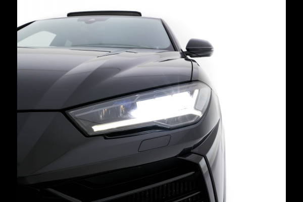 Lamborghini Urus 4.0 V8 Pearl Capsule (INCL-BTW) *CERAMIC-BRAKES | PANO | HEAD-UP | SOFT-CLOSE | LEATHER-ALCANTARA | FULL-LED | NIGHT-VISION | BANG&OLUFSEN | MEMORY-PACK | HEATED-SPORTSEATS | TOP-VIEW | ADAPTIVE-CRUISE | ...