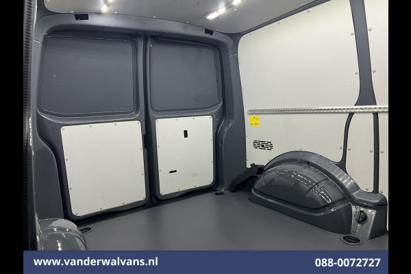 Volkswagen Transporter 2.0 TDI L1H1 Euro6 Airco | Camera | Cruisecontrol | Trekhaak | Sidebars Parkeersensoren