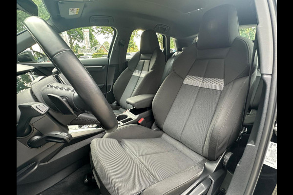 Audi A3 Sportback 30 TFSI Business edition Automaat/VTcockpit/Trekhaak/Led/Cruise/PDC