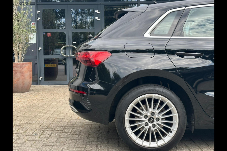 Audi A3 Sportback 30 TFSI Business edition Automaat/VTcockpit/Trekhaak/Led/Cruise/PDC