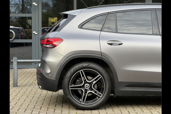 Mercedes-Benz GLA 180 Business Solution AMG Automaat/Panoramadak/LED/Keyless/Widescreen