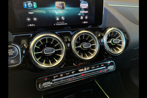 Mercedes-Benz GLA 180 Business Solution AMG Automaat/Panoramadak/LED/Keyless/Widescreen