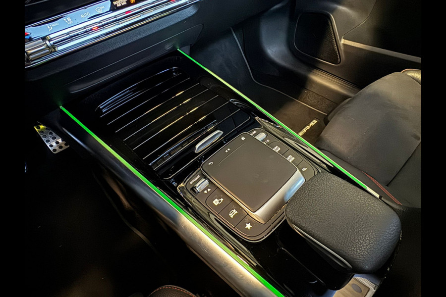 Mercedes-Benz GLA 180 Business Solution AMG Automaat/Panoramadak/LED/Keyless/Widescreen
