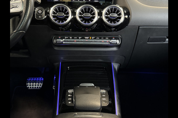 Mercedes-Benz GLA 180 Business Solution AMG Automaat/Panoramadak/LED/Keyless/Widescreen