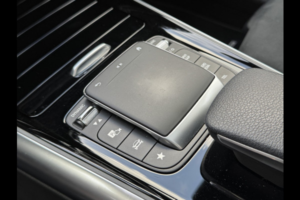 Mercedes-Benz GLA 180 Business Solution AMG Automaat/Panoramadak/LED/Keyless/Widescreen
