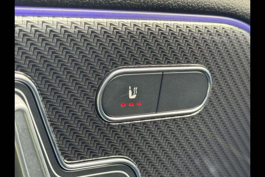 Mercedes-Benz GLA 180 Business Solution AMG Automaat/Panoramadak/LED/Keyless/Widescreen